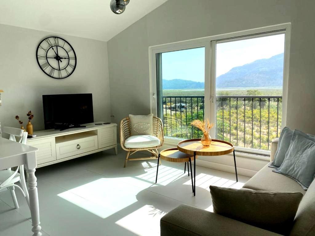 Airport Blue Eye Apartment: Convenient Stopover *
